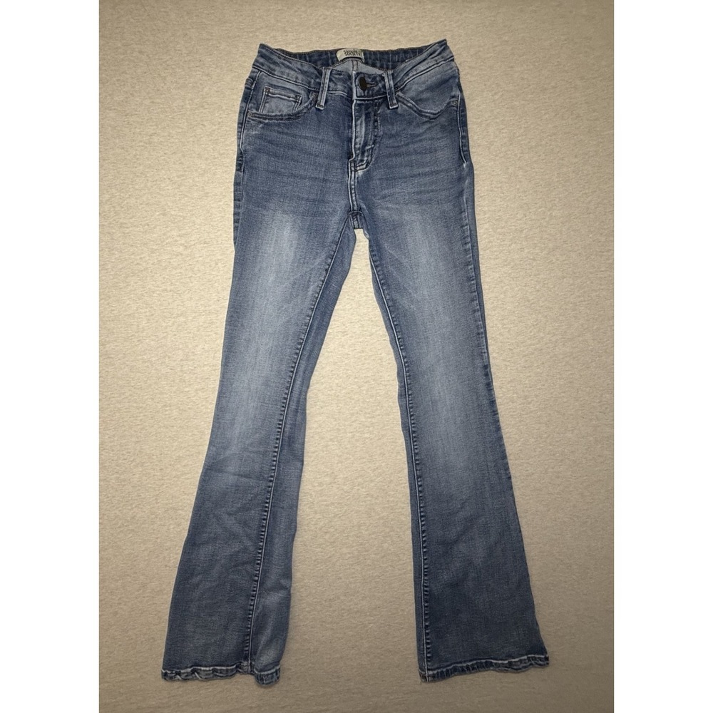 Simple Society. Blue jean with Flare. size 00/23. cute casual fit.